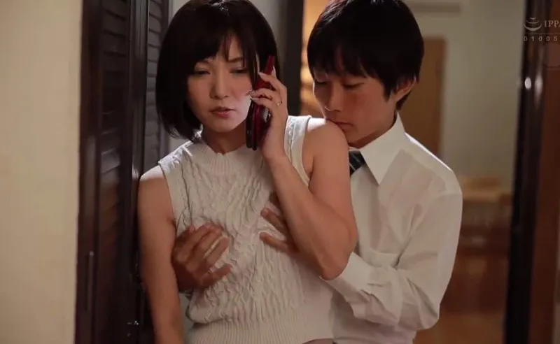 Gã chồng đi đánh golf, bà xã ở nhà dẫn trai trẻ về đụ cho sướng