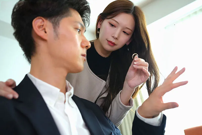 Vợ yêu đi đi giã ngoại, người chồng ở nhà bị nhỏ em người vợ gạ quan hệ không trượt phát nào